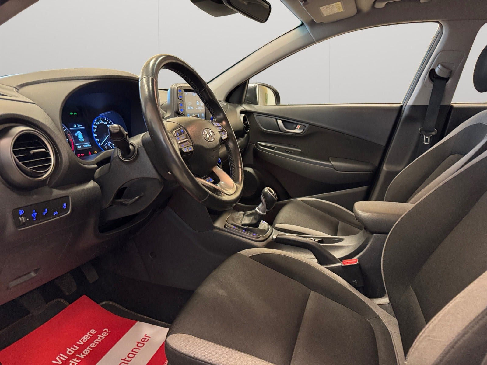 Grå Hyundai Kona fra 2017