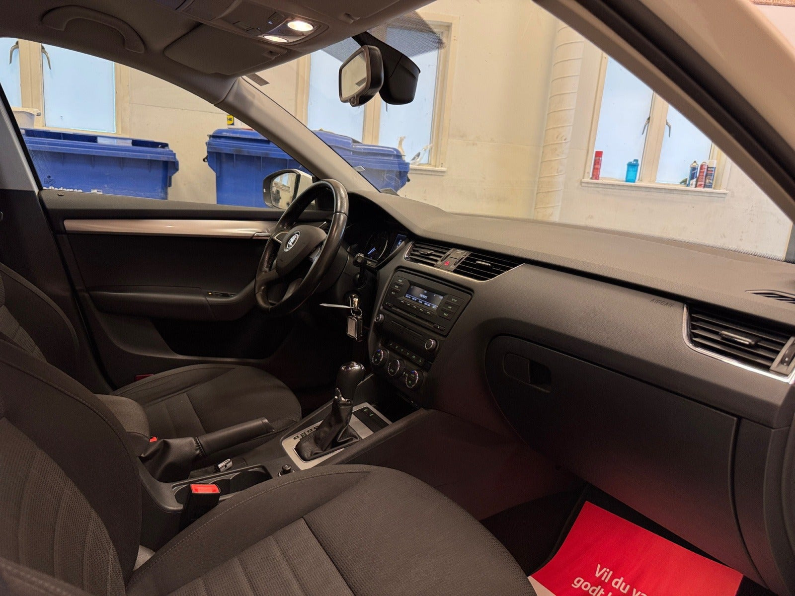 Hvid Skoda Octavia fra 2014
