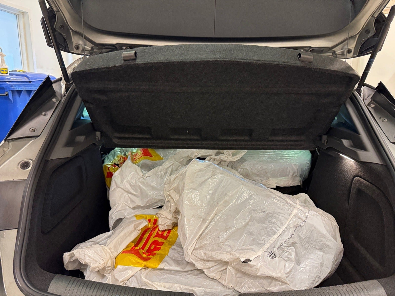 Grå Opel Astra fra 2019