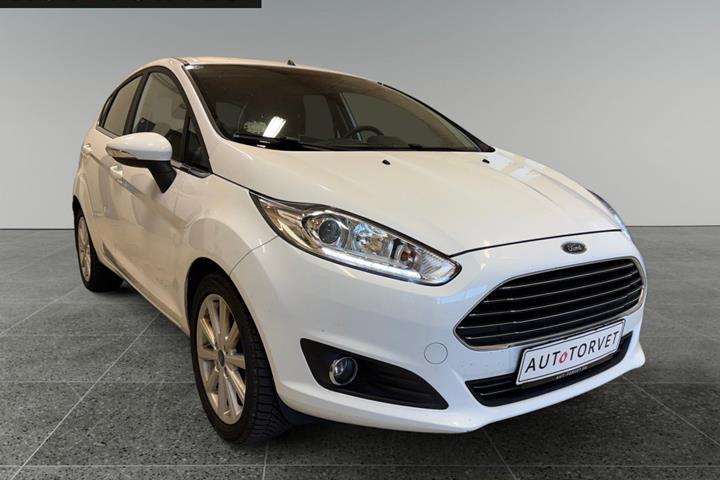 Hvid Ford Fiesta fra 2015