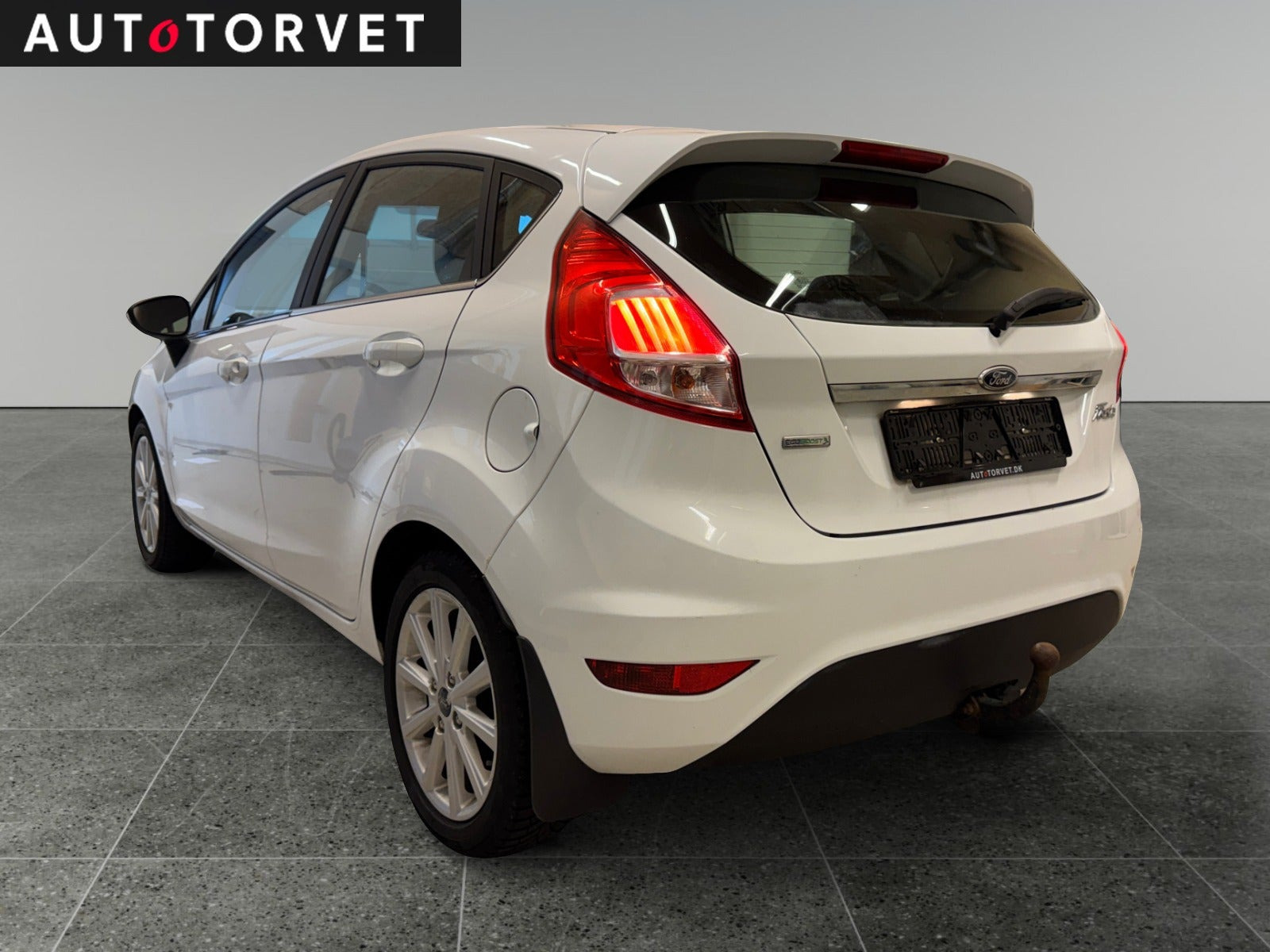 Hvid Ford Fiesta fra 2015