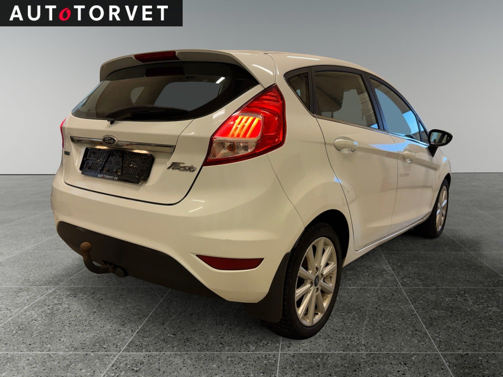 Hvid Ford Fiesta fra 2015