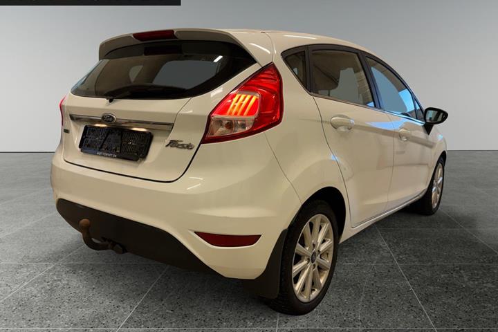 Hvid Ford Fiesta fra 2015