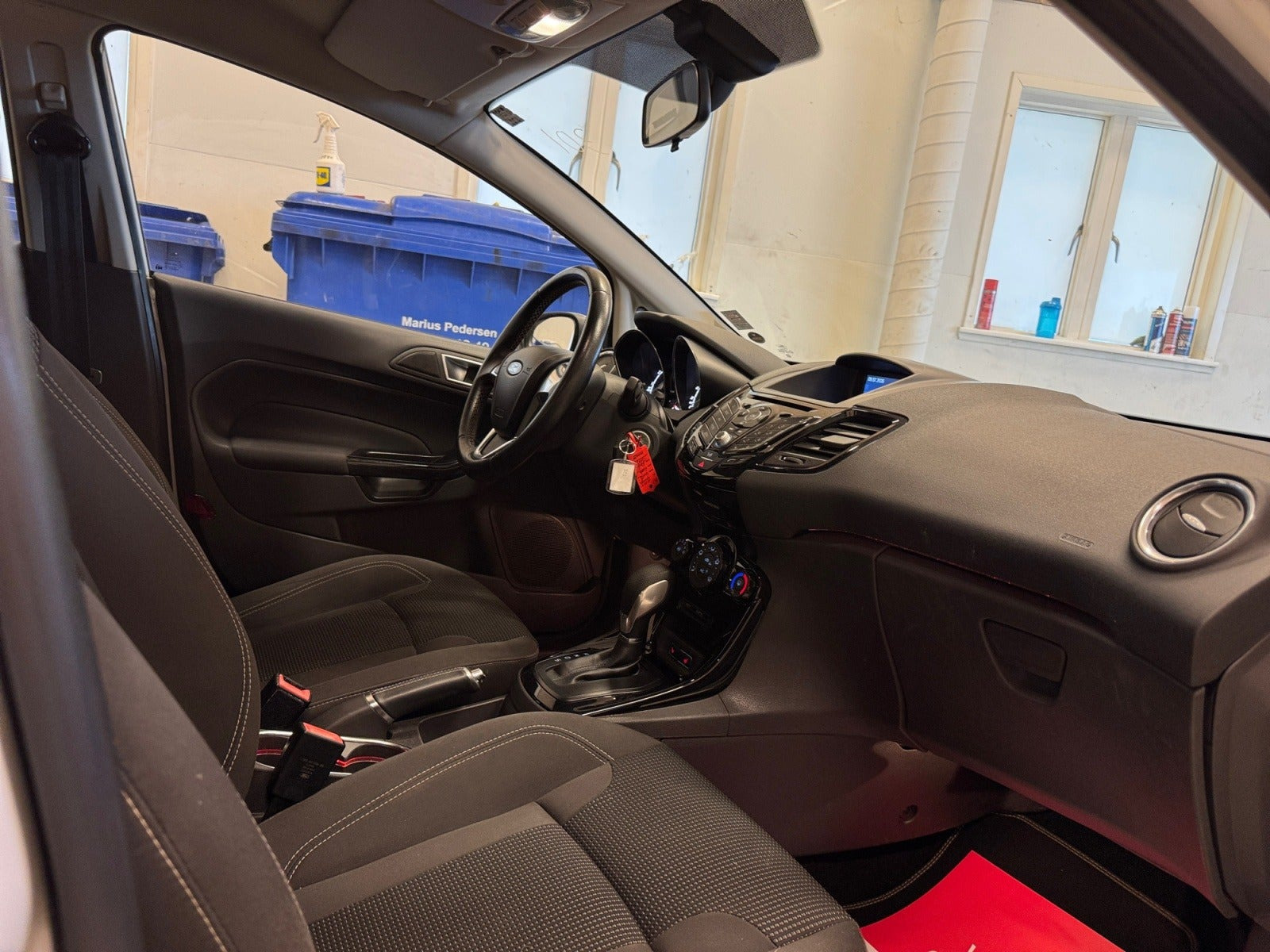 Hvid Ford Fiesta fra 2015