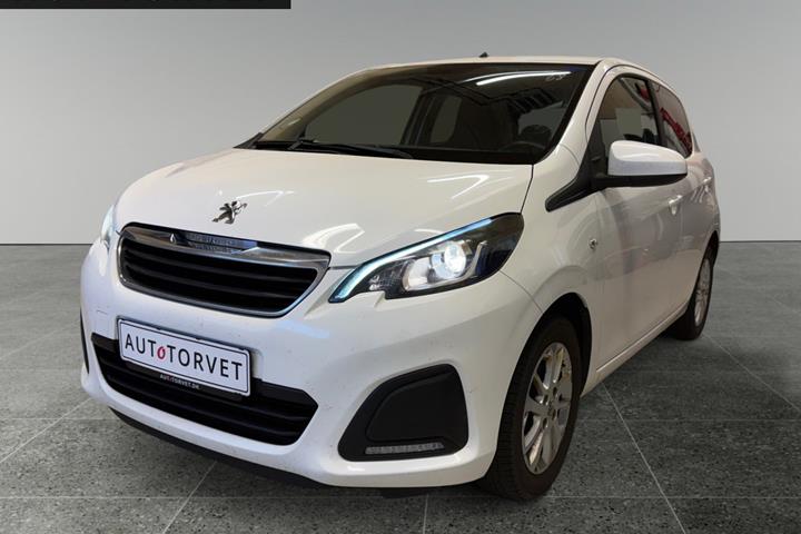Hvid Peugeot 108 fra 2014 set udefra