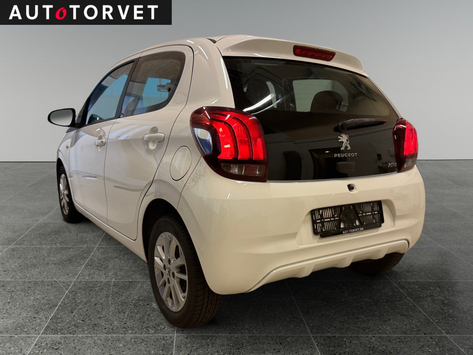 Hvid Peugeot 108 fra 2014