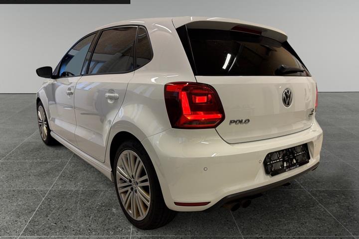Hvid VW Polo fra 2015