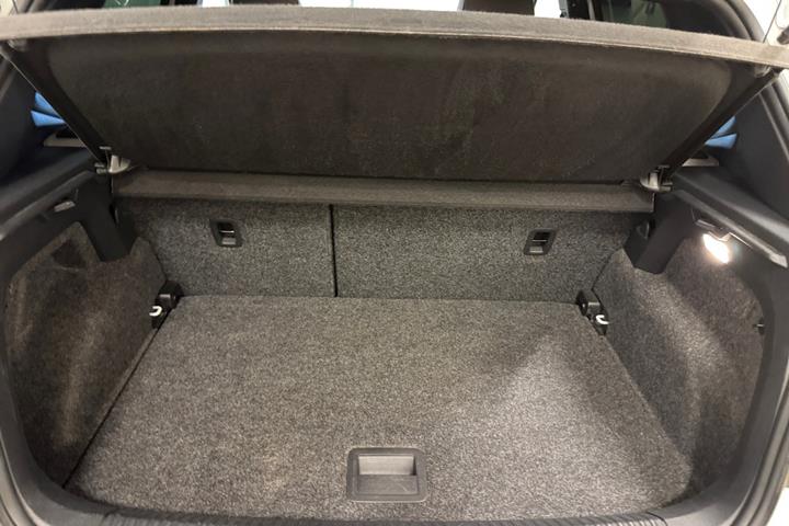 Hvid VW Polo fra 2015