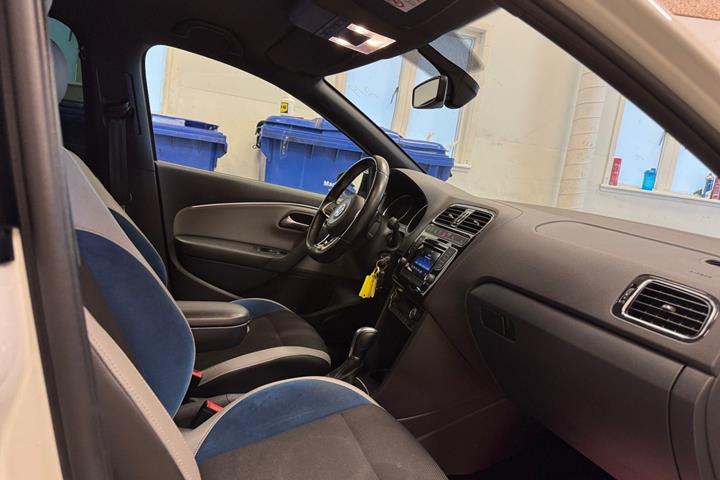 Hvid VW Polo fra 2015