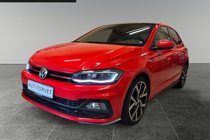 Rød VW Polo fra 2019 set udefra