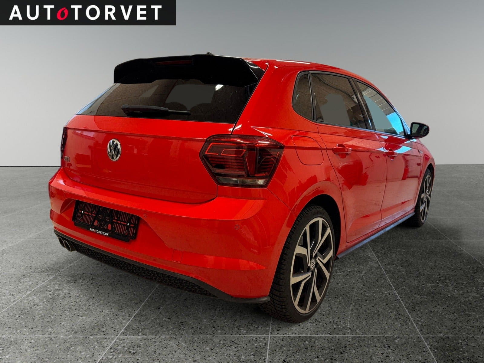 Rød VW Polo fra 2019