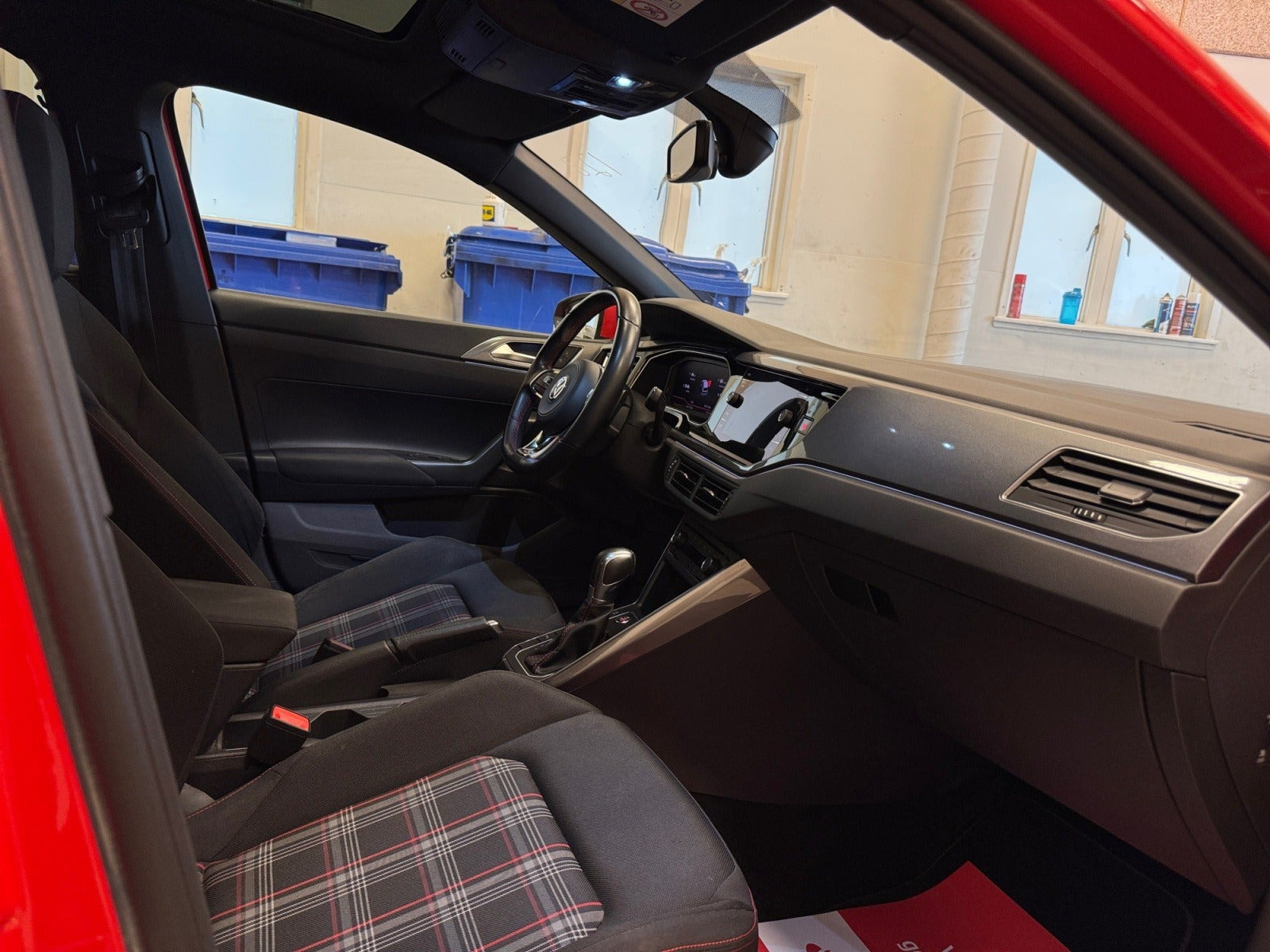 Rød VW Polo fra 2019
