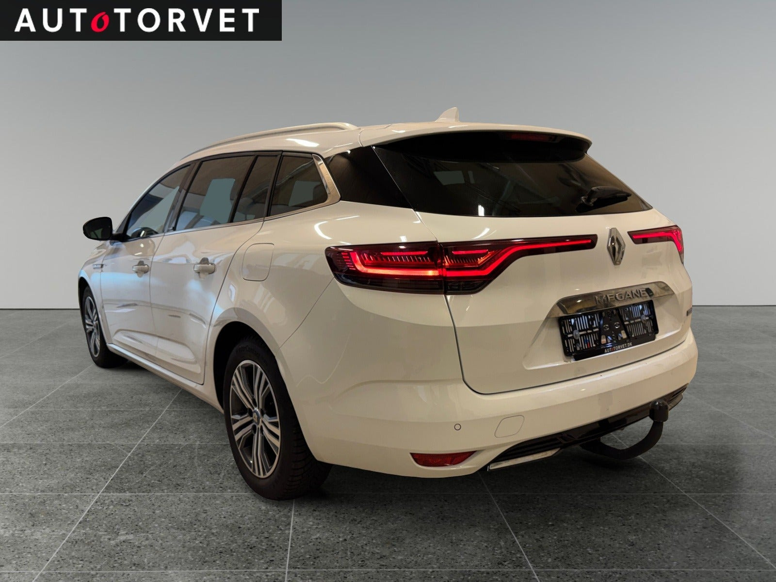 Hvid Renault Megane IV fra 2021