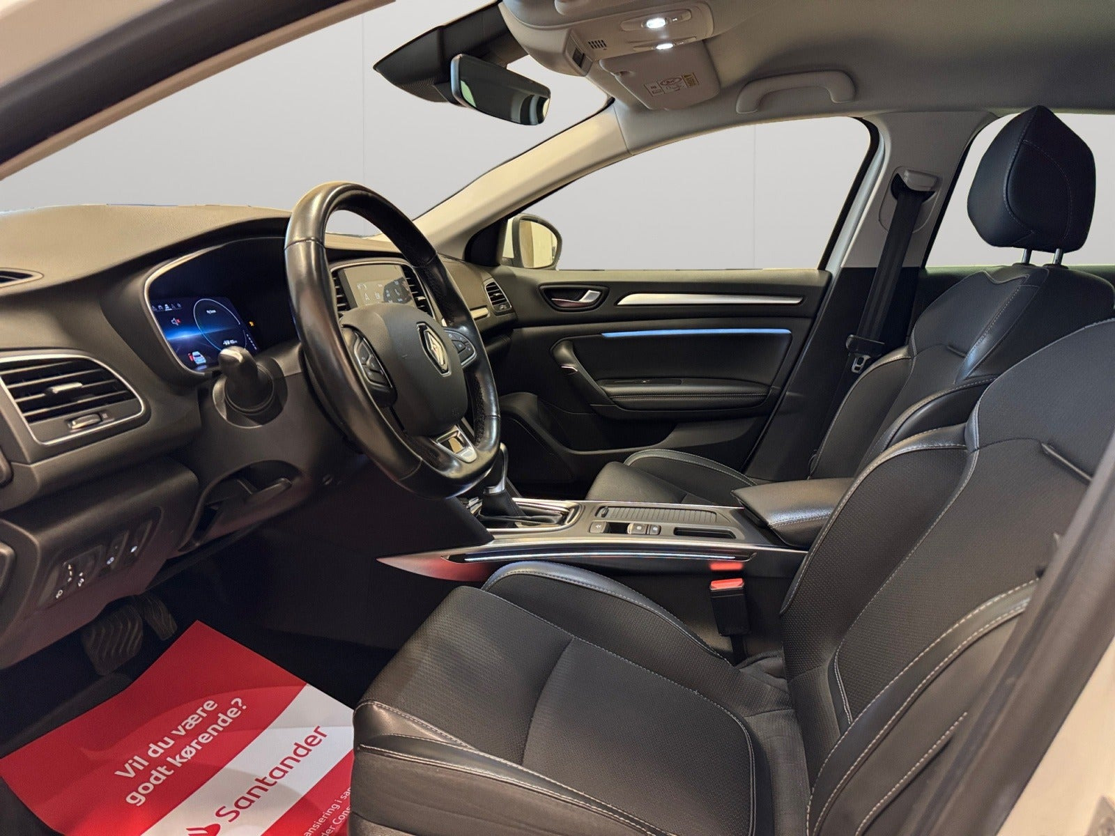 Hvid Renault Megane IV fra 2021