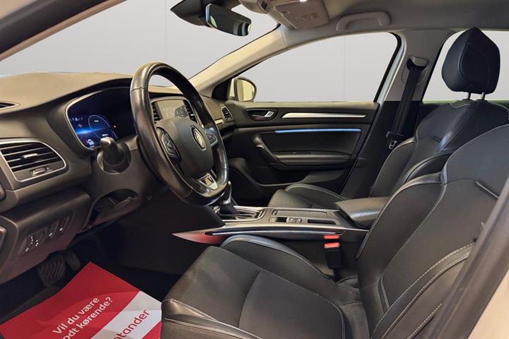 Hvid Renault Megane IV fra 2021