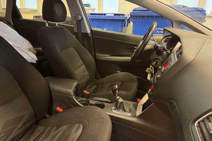 Sort Kia Ceed fra 2016