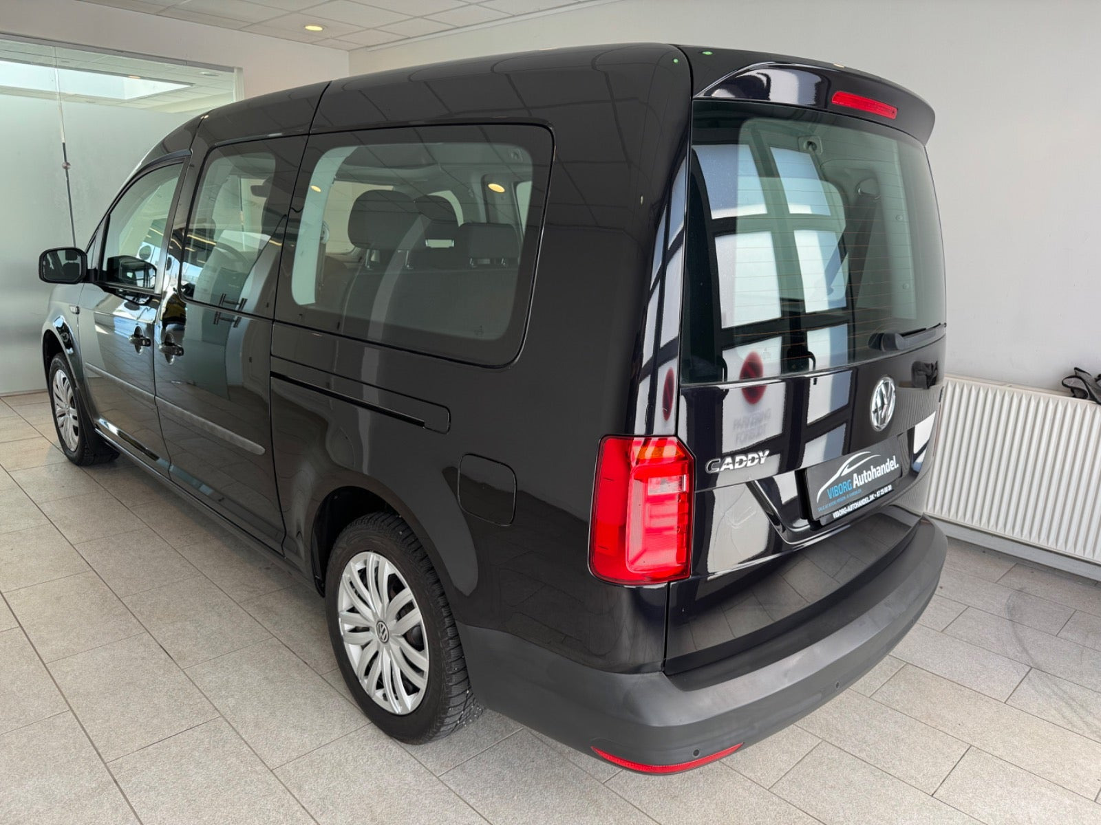 Sort VW e-Caddy Maxi fra 2021