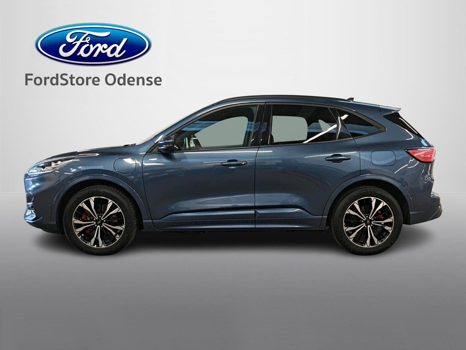 Blå Ford Kuga fra 2020