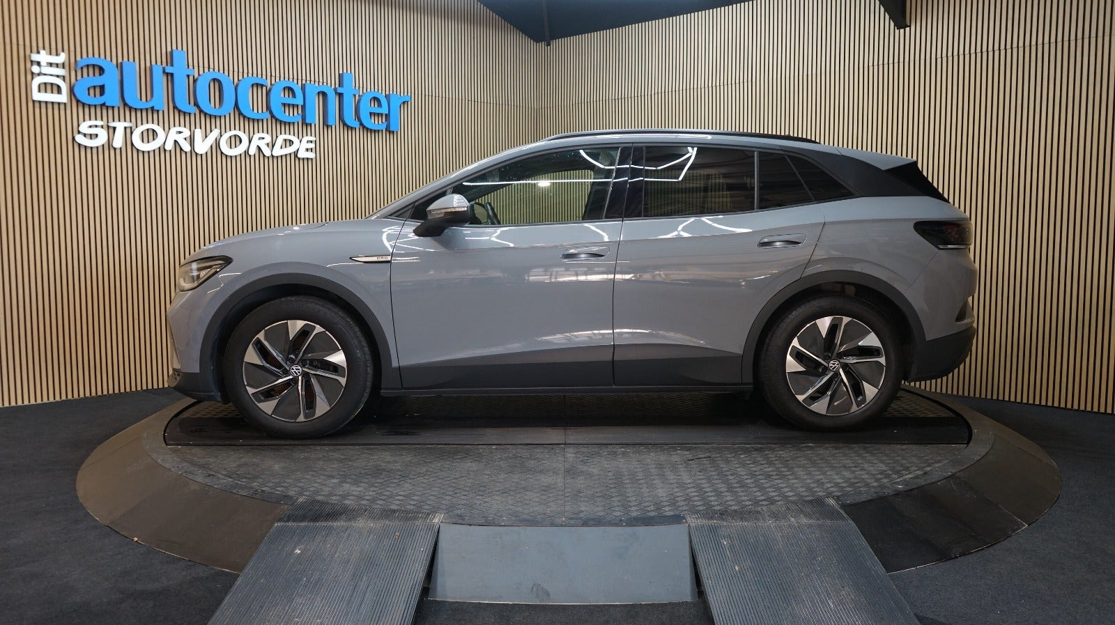 Grå VW ID.4 fra 2022