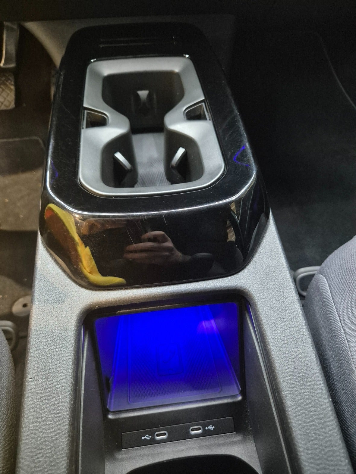 Grå VW ID.4 fra 2022