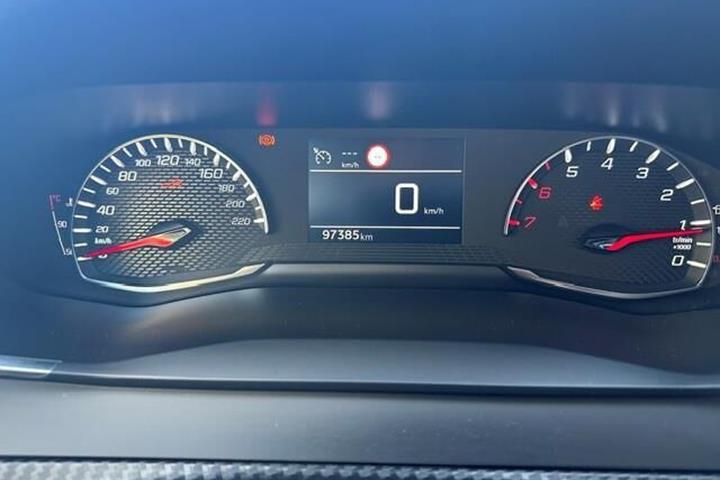 undefined Peugeot 208 fra 2020