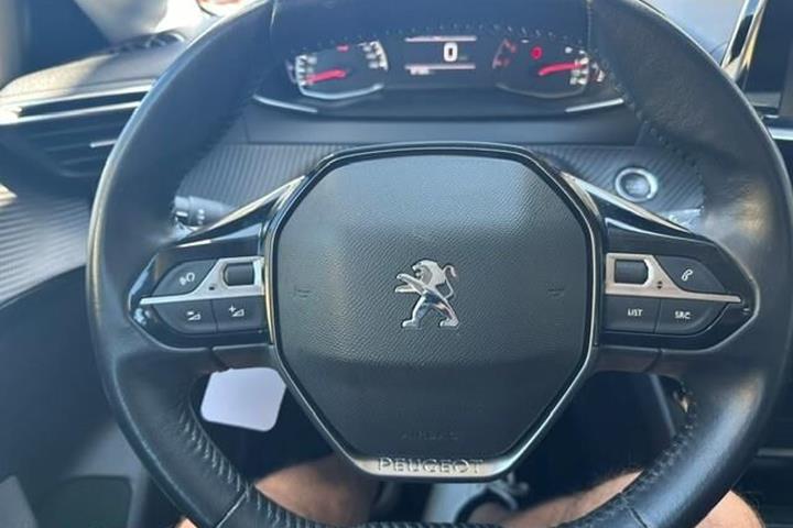 undefined Peugeot 208 fra 2020