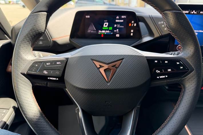 Grå Cupra Born fra 2024