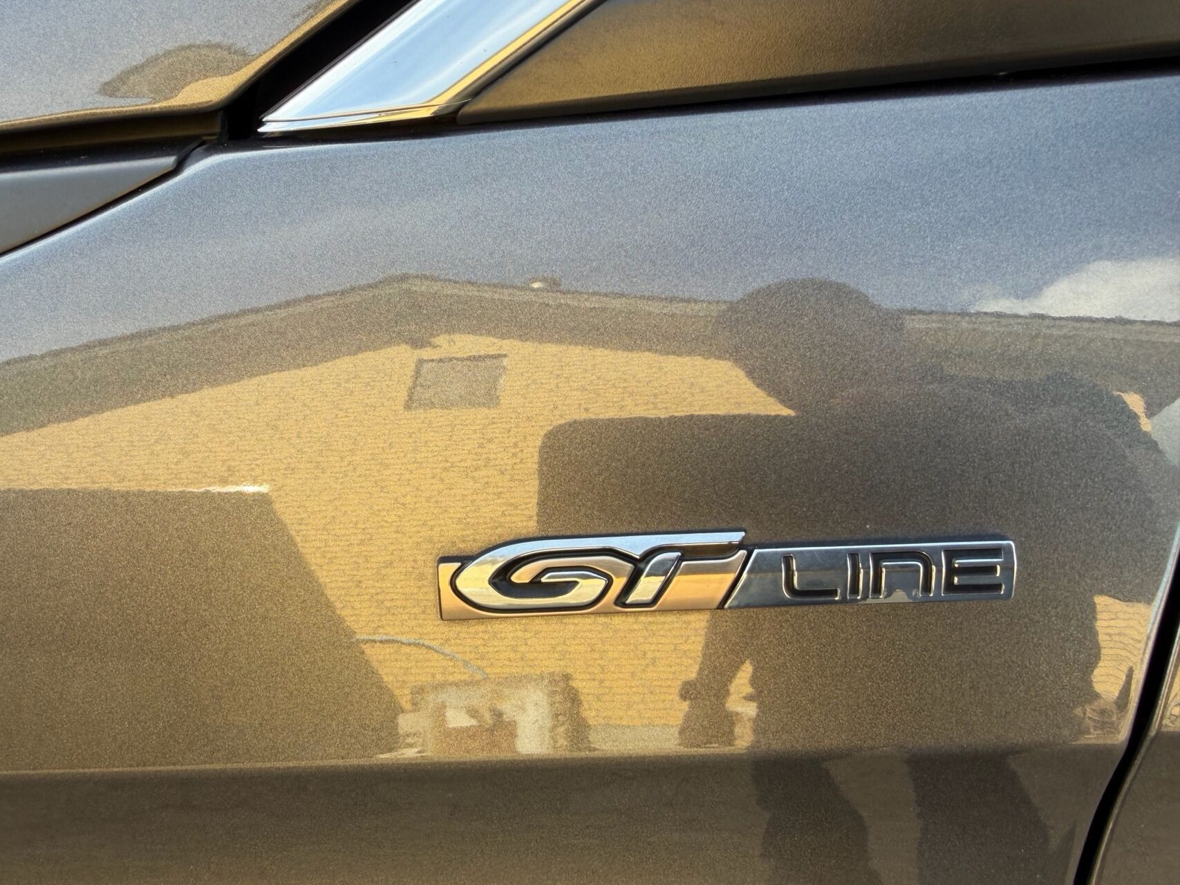 Grå Peugeot 3008 fra 2019