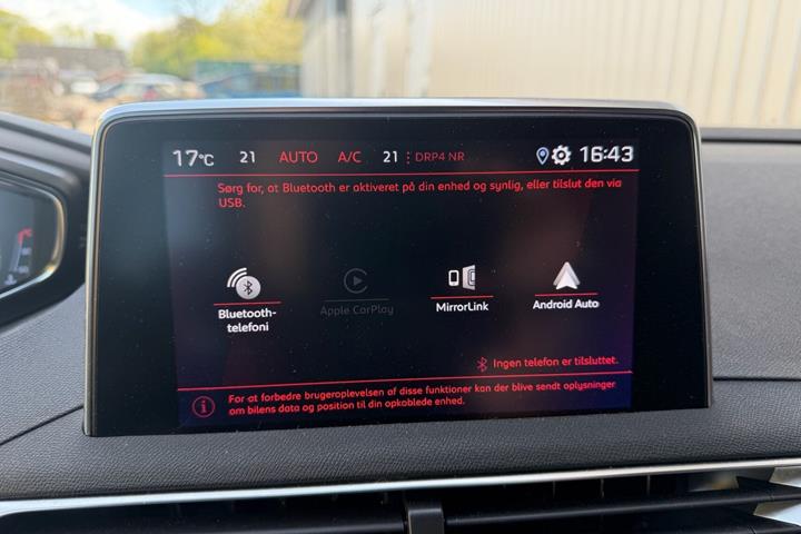 Grå Peugeot 3008 fra 2019
