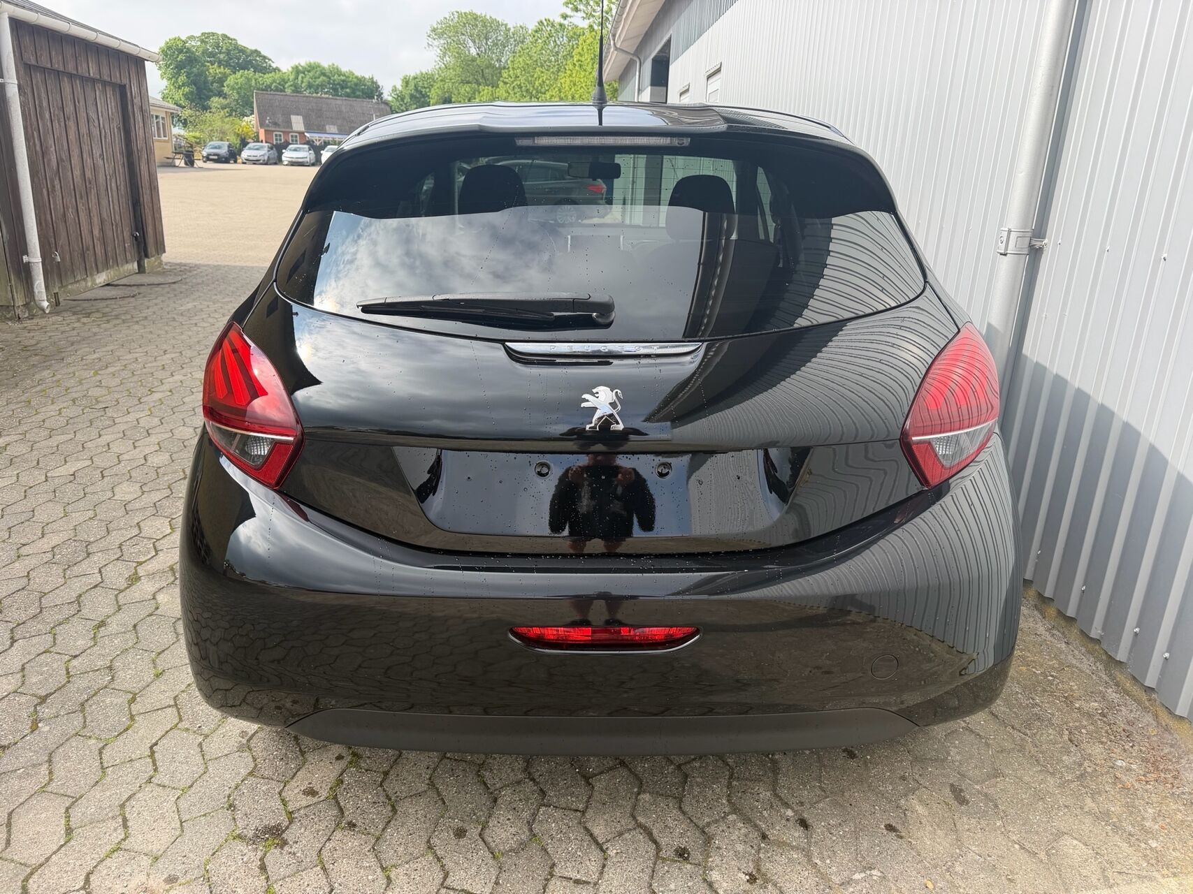 Sort Peugeot 208 fra 2018