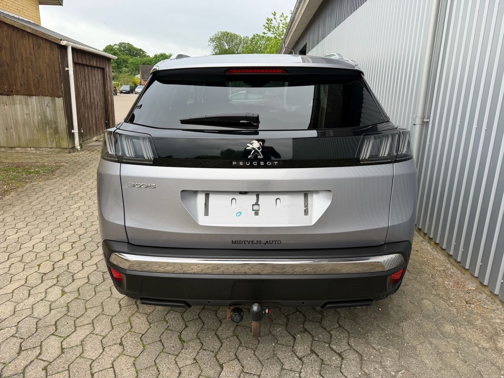 Grå Peugeot 3008 fra 2021