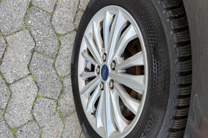 Grå Ford Focus fra 2021