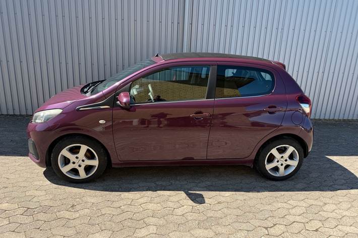 Rød Peugeot 108 fra 2015
