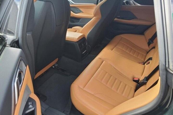 Grøn BMW i4 fra 2023