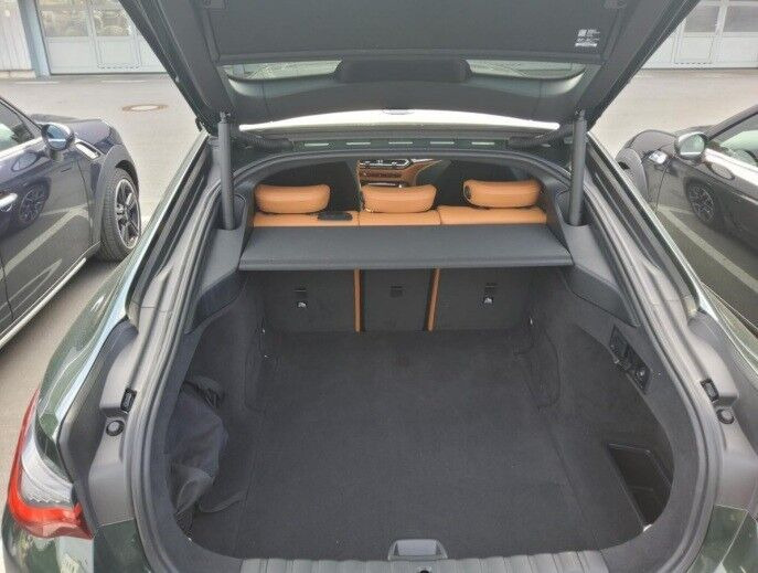 Grøn BMW i4 fra 2023
