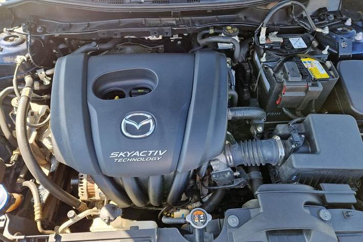Blå Mazda 2 fra 2019