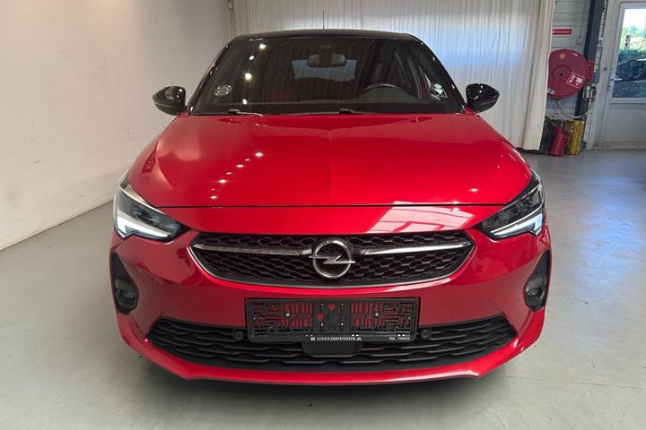 Rød Opel Corsa fra 2020