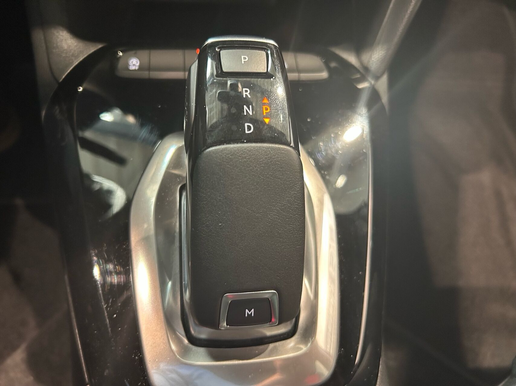 Rød Opel Corsa fra 2020