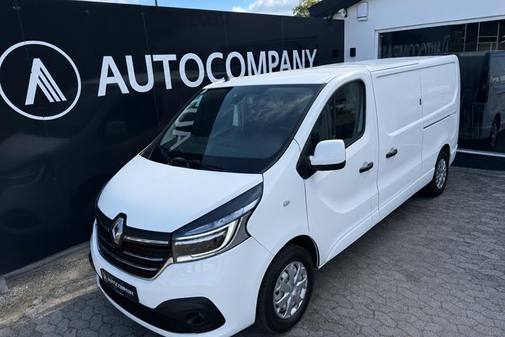 Hvid Renault Trafic T29 fra 2021