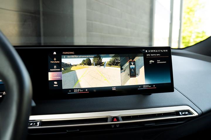 Sort BMW iX fra 2023