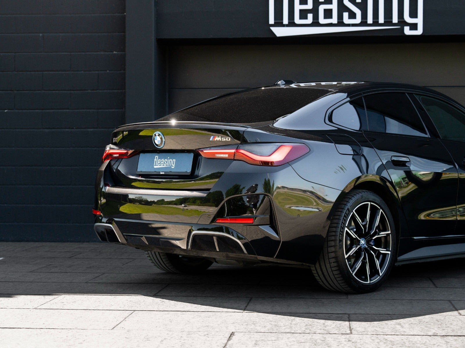 Sort BMW i4 fra 2023