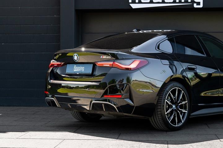 Sort BMW i4 fra 2023