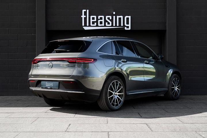Grå Mercedes EQC400 fra 2021