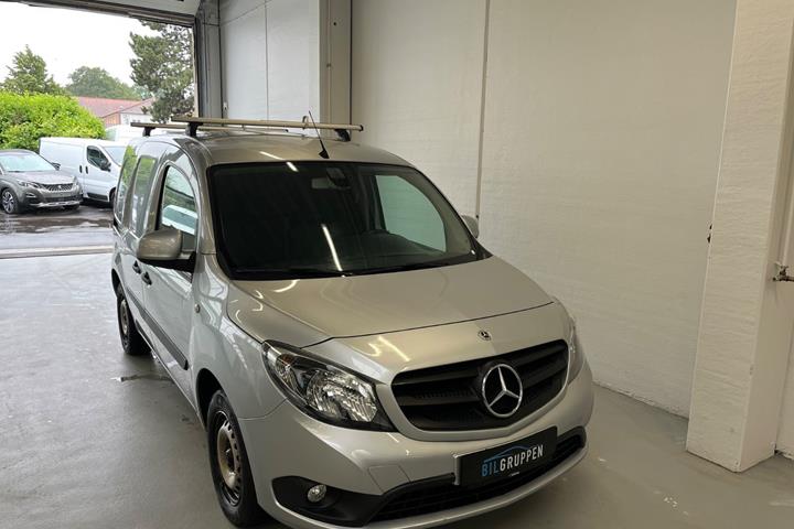 Sølv Mercedes Citan 109 fra 2021