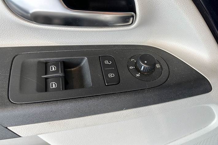 Blå Seat Mii fra 2015