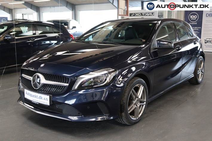 Blå Mercedes A200 d fra 2017