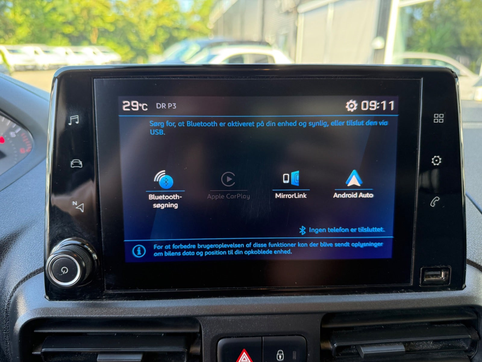 Hvid Peugeot Partner fra 2021