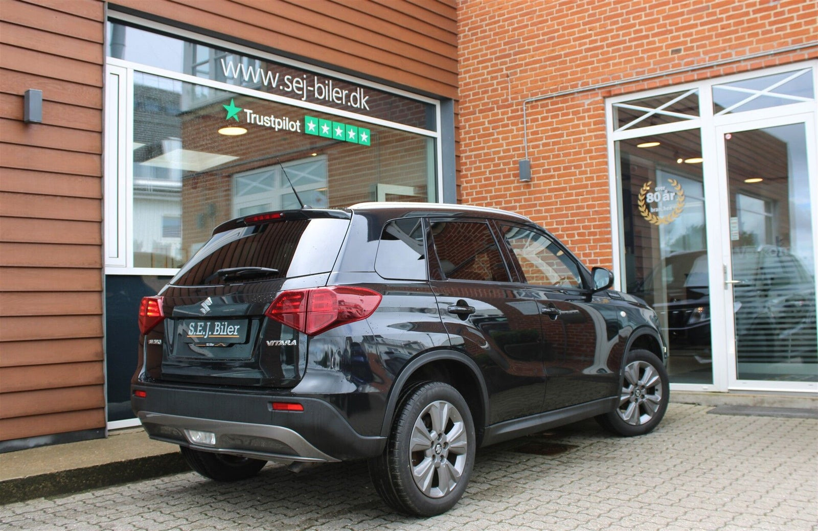 Sort Suzuki Vitara fra 2019