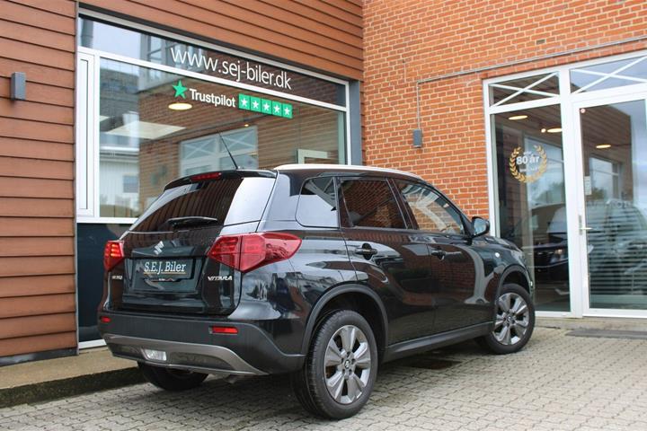 Sort Suzuki Vitara fra 2019