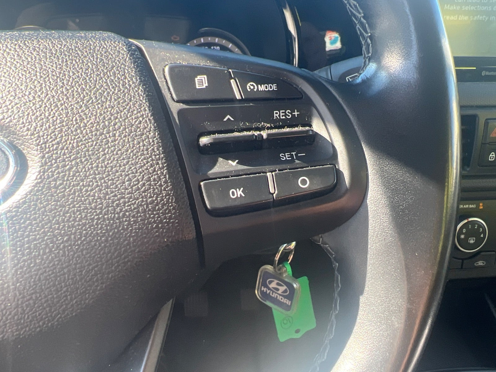 Hvid Hyundai i10 fra 2021